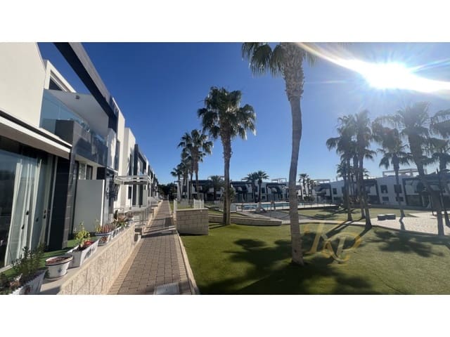 2 soverom Leilighet til salgs i La Zenia, Orihuela med garasje - € 275 000 (Ref: 9818023)