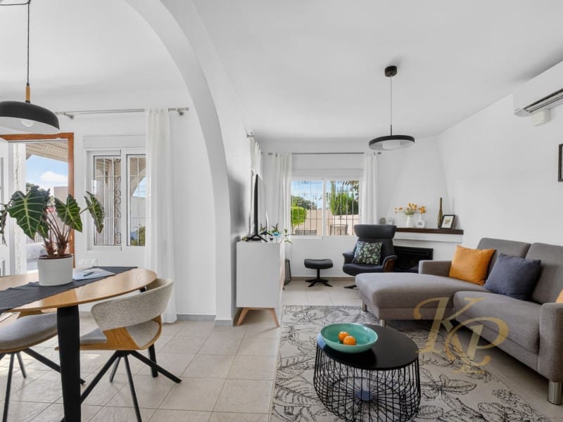 3 soverom Villa til salgs i Torrevieja - € 399 000 (Ref: 9820335)