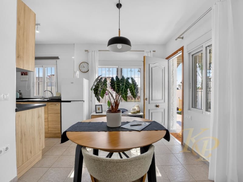 3 soverom Villa til salgs i Torrevieja - € 399 000 (Ref: 9820335)