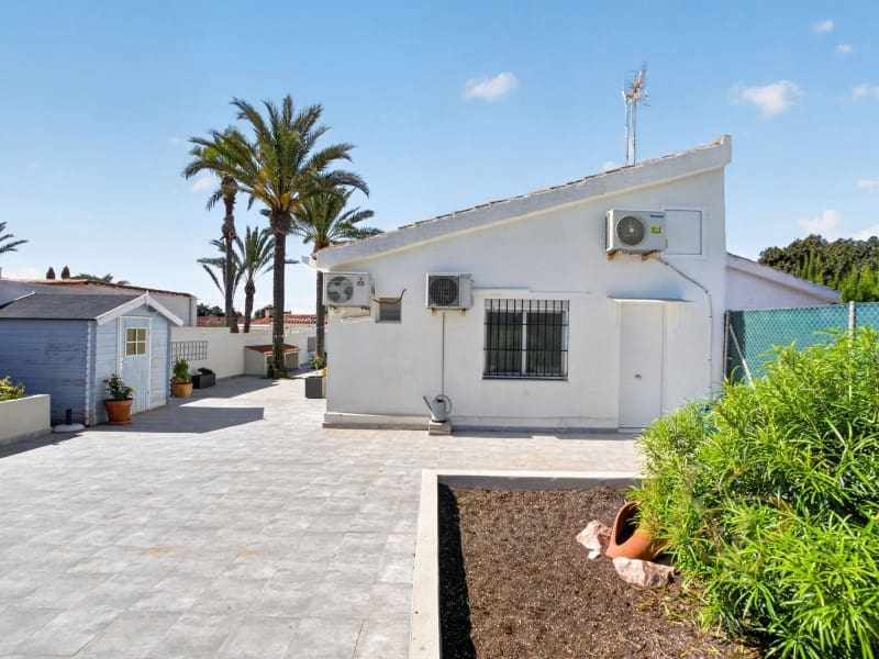 3 soverom Villa til salgs i Torrevieja - € 399 000 (Ref: 9820335)