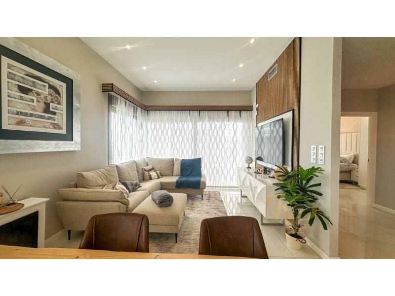5 soveværelse Villa til salg i Orihuela Costa med swimmingpool - € 675.000 (Ref: 9822714)