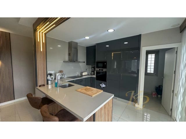 5 soveværelse Villa til salg i Villamartín - Las Filipinas, Orihuela med swimmingpool - € 675.000 (Ref: 9822714)