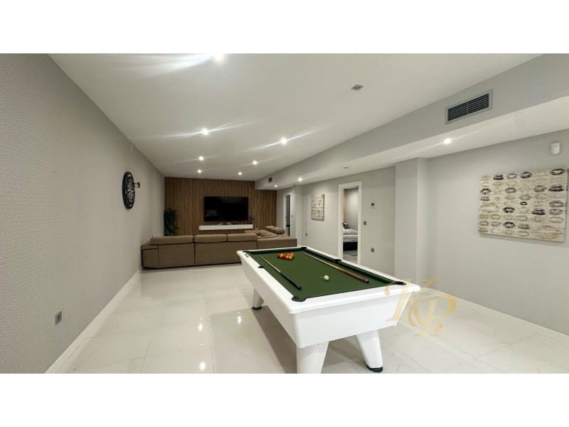 5 soveværelse Villa til salg i Orihuela Costa med swimmingpool - € 675.000 (Ref: 9822714)
