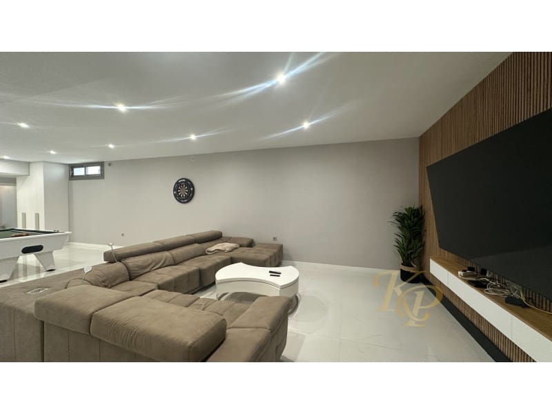 5 soveværelse Villa til salg i Orihuela Costa med swimmingpool - € 675.000 (Ref: 9822714)