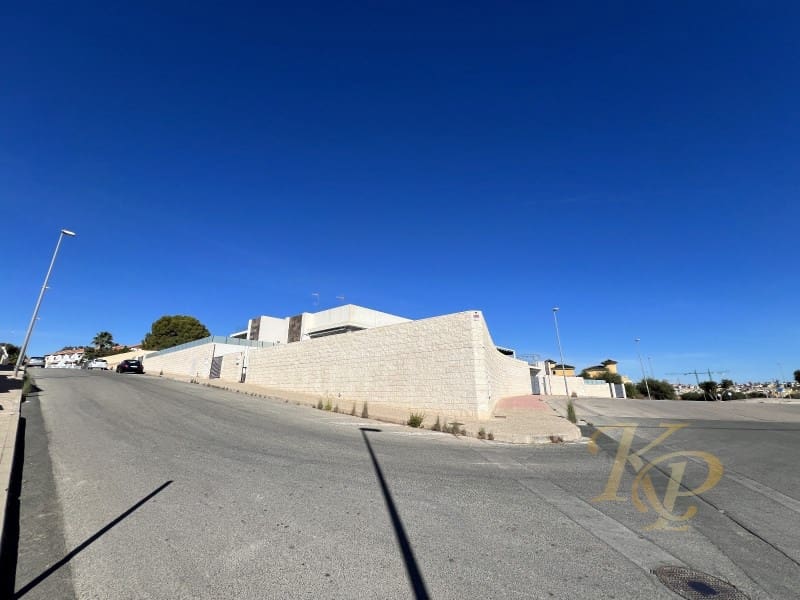 5 soveværelse Villa til salg i Orihuela Costa med swimmingpool - € 675.000 (Ref: 9822714)
