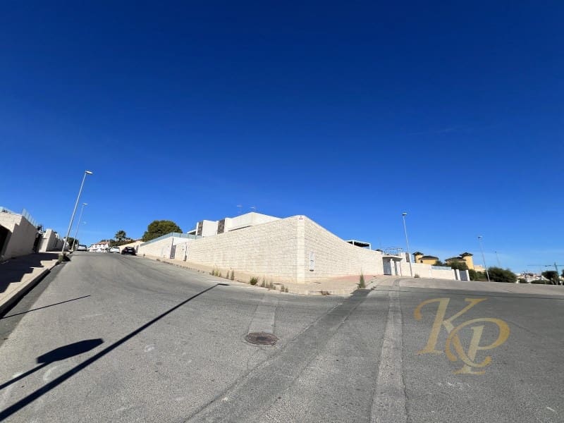5 soveværelse Villa til salg i Orihuela Costa med swimmingpool - € 675.000 (Ref: 9822714)