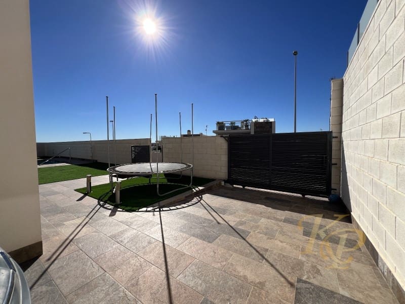 5 soveværelse Villa til salg i Orihuela Costa med swimmingpool - € 675.000 (Ref: 9822714)