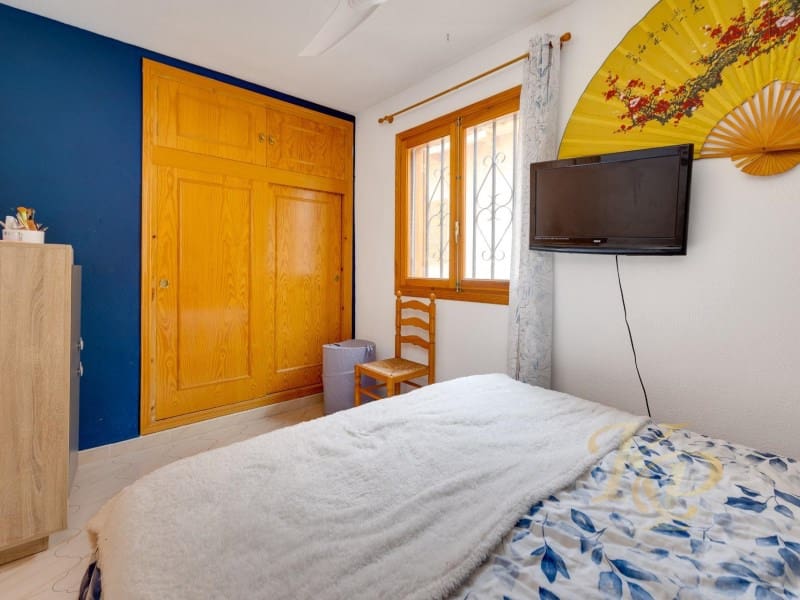 2 bedroom Bungalow for sale in El Chaparral with pool - € 129,999 (Ref: 9822716)