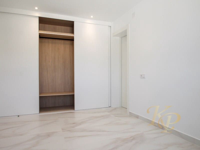 6 chambre Villa/Maison à vendre à Torrevieja - 665 000 € (Ref: 9822722)