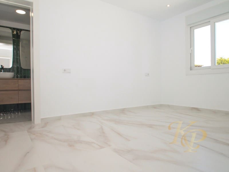 6 chambre Villa/Maison à vendre à Torrevieja - 665 000 € (Ref: 9822722)