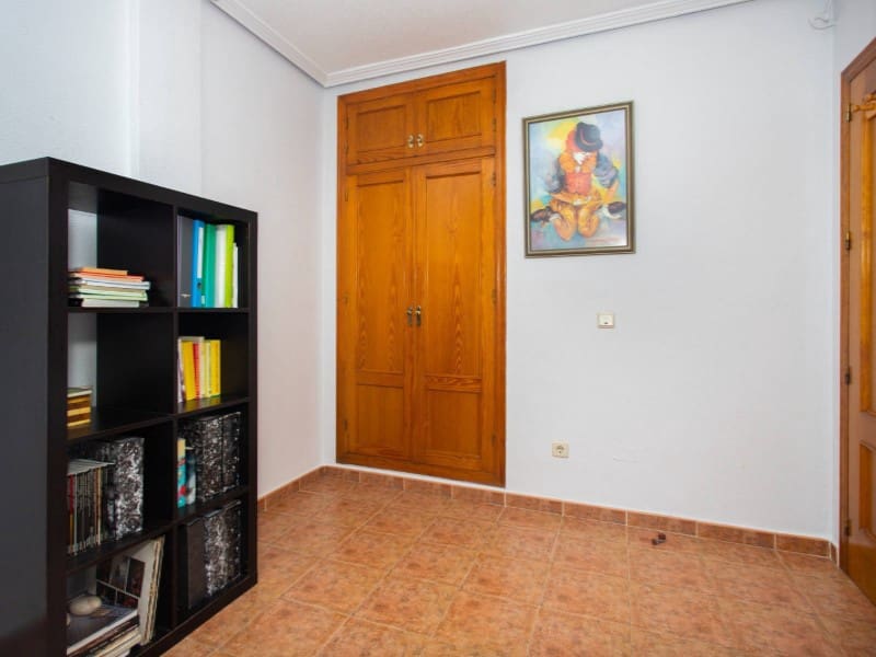 2 soveværelse Bungalow til salg i Orihuela Costa med swimmingpool - € 188.700 (Ref: 9824998)