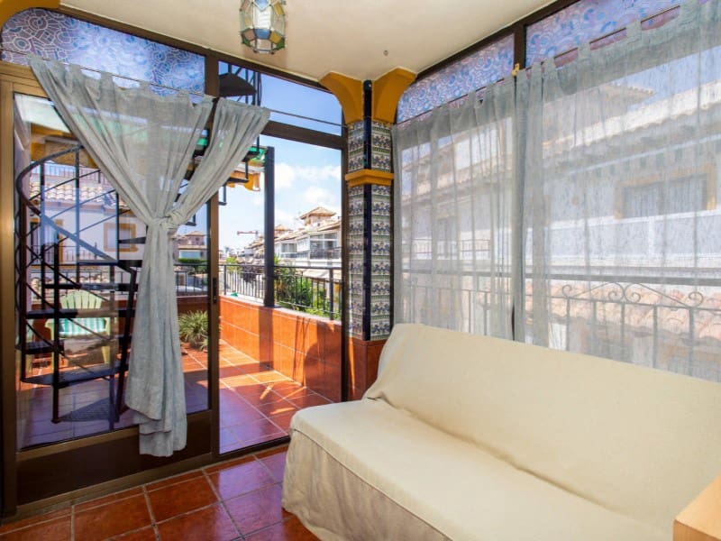 2 soveværelse Bungalow til salg i Orihuela Costa med swimmingpool - € 188.700 (Ref: 9824998)