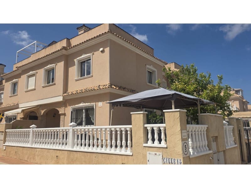 3 soveværelse Villa til salg i Orihuela Costa - € 275.000 (Ref: 9824999)