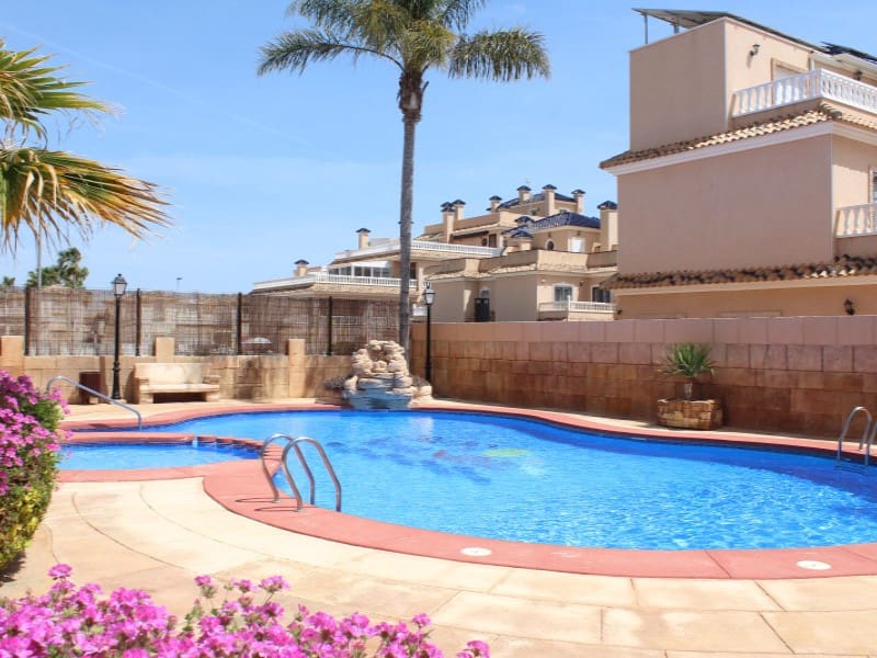 3 soveværelse Villa til salg i Orihuela Costa - € 275.000 (Ref: 9824999)