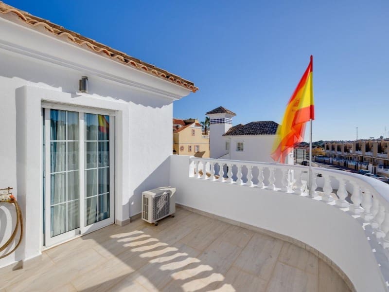 4 Zimmer Villa zu verkaufen in Orihuela Costa mit Pool - 436.000 € (Ref: 9825000)