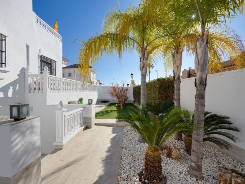 4 Zimmer Villa zu verkaufen in Orihuela Costa mit Pool - 436.000 € (Ref: 9825000)