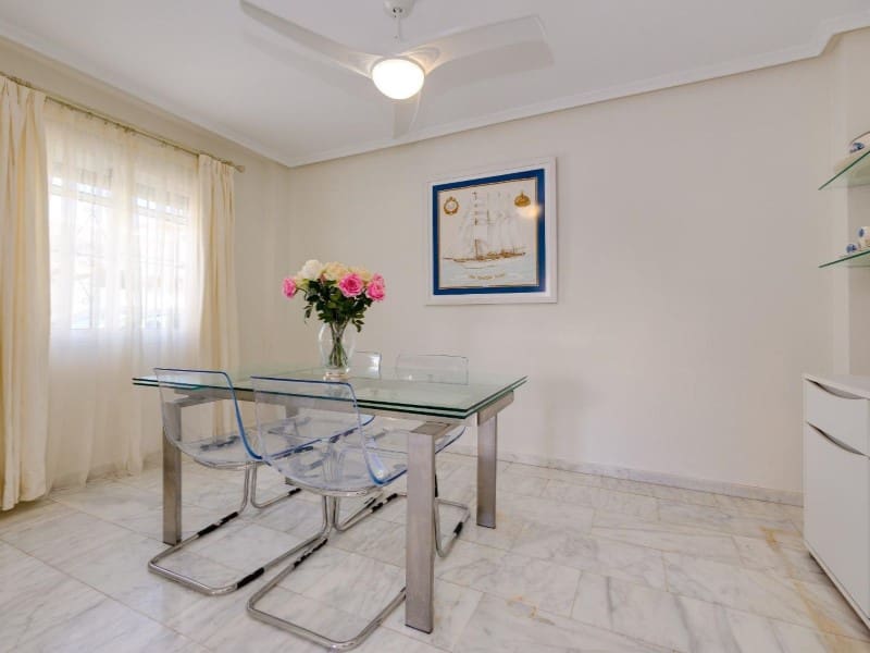 4 Zimmer Villa zu verkaufen in Orihuela Costa mit Pool - 436.000 € (Ref: 9825000)