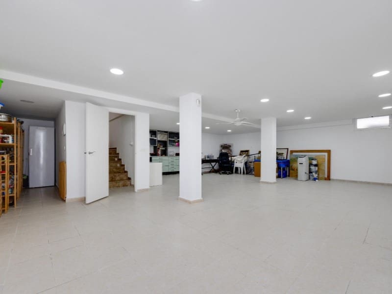 4 Zimmer Villa zu verkaufen in Orihuela Costa mit Pool - 436.000 € (Ref: 9825000)