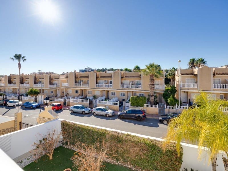 4 Zimmer Villa zu verkaufen in Orihuela Costa mit Pool - 436.000 € (Ref: 9825000)