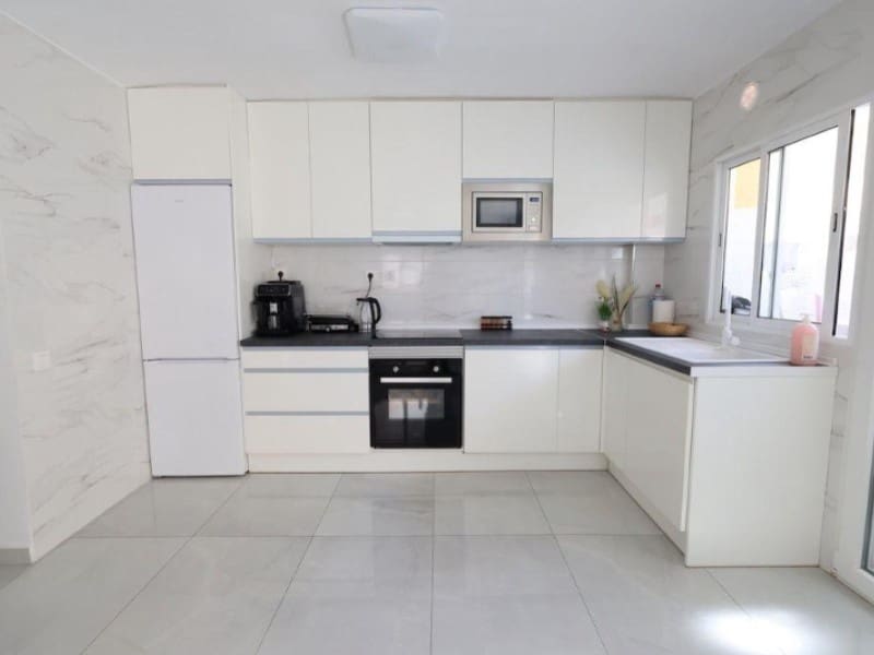 3 sovrum Lägenhet till salu i Torrevieja med garage - 249 000 € (Ref: 9831252)