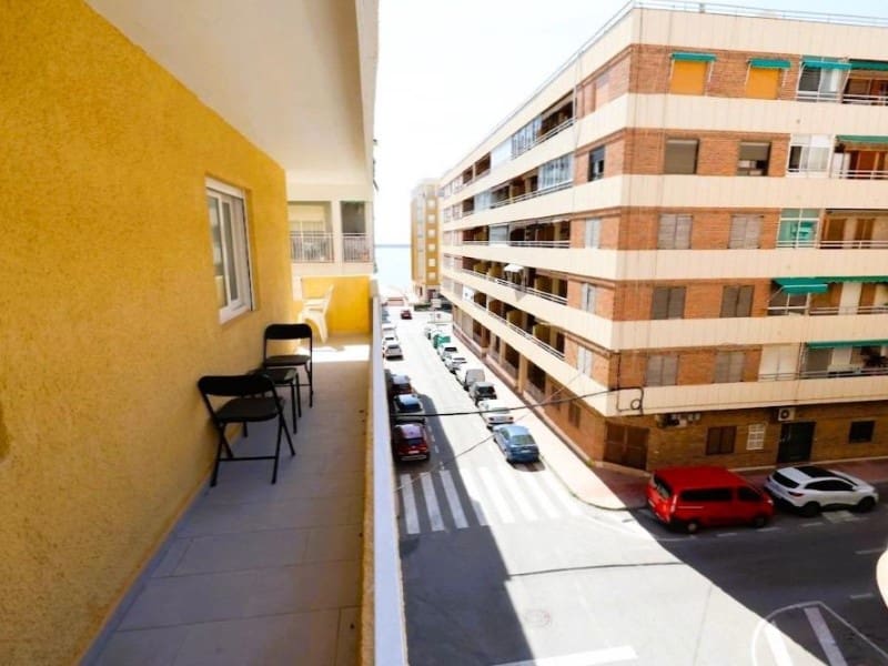 3 sovrum Lägenhet till salu i Torrevieja med garage - 249 000 € (Ref: 9831252)