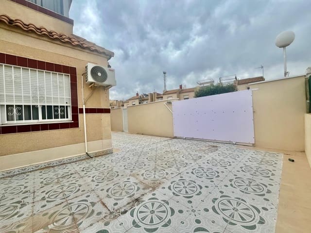 3 makuuhuone Omakotitalo myytävänä paikassa El Chaparral - La Siesta - La Torreta, Torrevieja mukana uima-altaan - 179 000 € (Ref: 9833816)