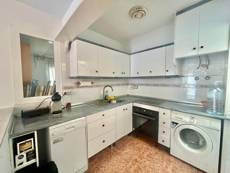 3 makuuhuone Omakotitalo myytävänä paikassa Torrevieja mukana uima-altaan - 179 000 € (Ref: 9833816)