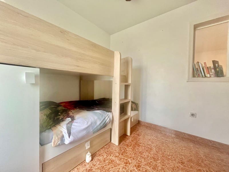 3 makuuhuone Omakotitalo myytävänä paikassa Torrevieja mukana uima-altaan - 179 000 € (Ref: 9833816)