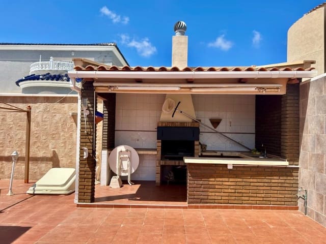 3 chambre Villa/Maison à vendre à El Chaparral, Torrevieja avec piscine - 549 000 € (Ref: 9833819)