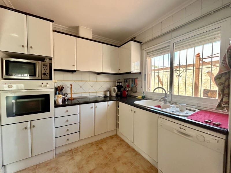 3 chambre Villa/Maison à vendre à Torrevieja avec piscine - 549 000 € (Ref: 9833819)
