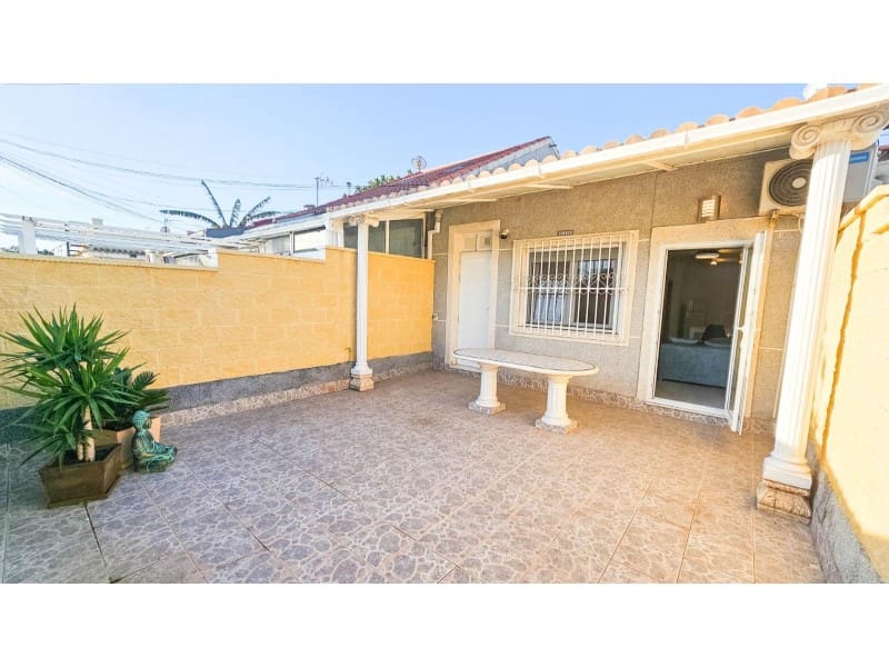 2 quarto Bungalow para venda em Torrevieja - 133 000 € (Ref: 9836491)