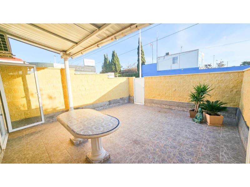 2 quarto Bungalow para venda em Torrevieja - 133 000 € (Ref: 9836491)