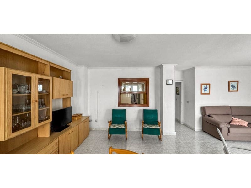 3 makuuhuone Huoneisto myytävänä paikassa Torrevieja mukana 
autotalli - 375 000 € (Ref: 9839449)