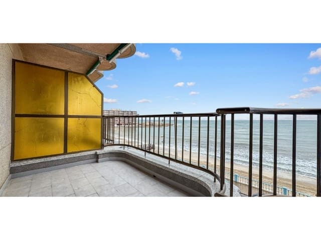 3 makuuhuone Huoneisto myytävänä paikassa Playa de los Locos, Torrevieja mukana 
autotalli - 375 000 € (Ref: 9839449)