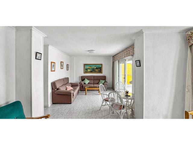 3 makuuhuone Huoneisto myytävänä paikassa Playa de los Locos, Torrevieja mukana 
autotalli - 375 000 € (Ref: 9839449)