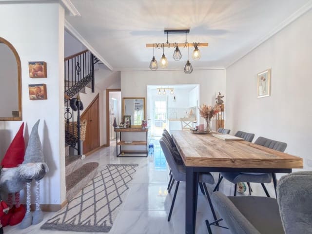 3 soveværelse Byhus til salg i Aguas Nuevas, Torrevieja - € 260.000 (Ref: 9839450)