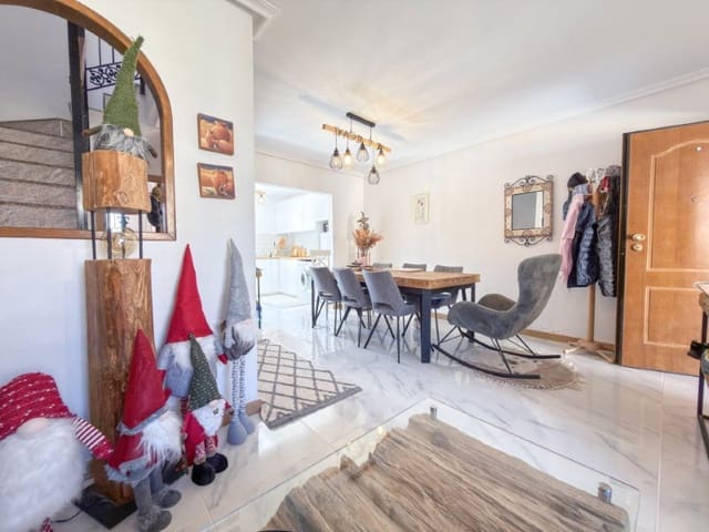 3 soveværelse Byhus til salg i Aguas Nuevas, Torrevieja - € 260.000 (Ref: 9839450)