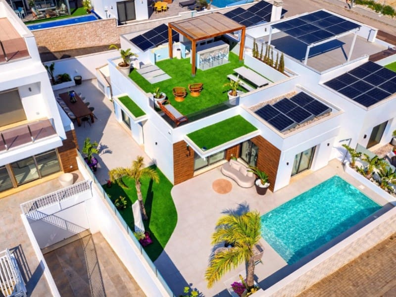 4 soveværelse Villa til salg i San Miguel de Salinas med swimmingpool - € 605.000 (Ref: 9839452)