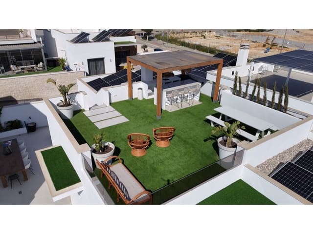 4 soveværelse Villa til salg i San Miguel de Salinas med swimmingpool - € 605.000 (Ref: 9839452)
