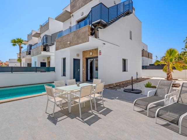 3 chambre Villa/Maison à vendre à El Chaparral, Torrevieja avec piscine - 479 000 € (Ref: 9846158)