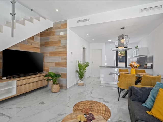 3 chambre Villa/Maison à vendre à El Chaparral, Torrevieja avec piscine - 479 000 € (Ref: 9846158)