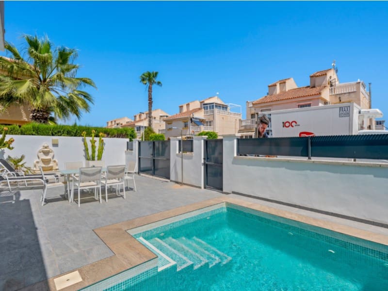 3 bedroom Villa for sale in El Chaparral with pool - € 479,000 (Ref: 9846158)