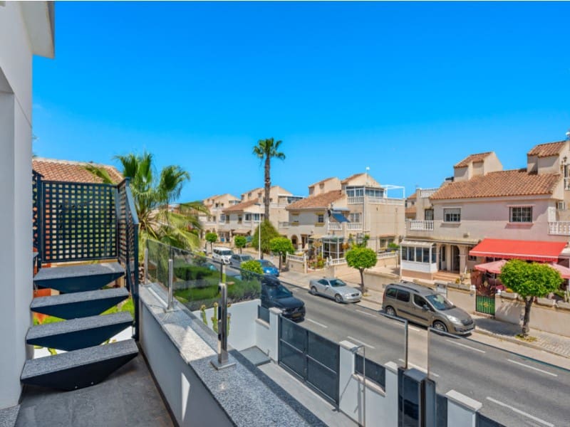 3 bedroom Villa for sale in El Chaparral with pool - € 479,000 (Ref: 9846158)