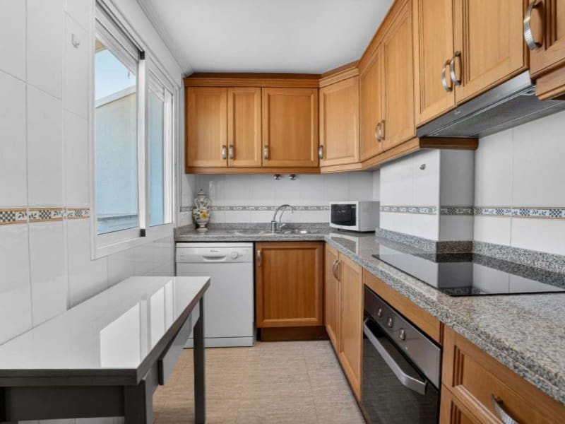 3 Zimmer Apartment zu verkaufen in Torrevieja - 265.000 € (Ref: 9846159)
