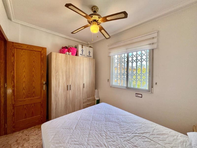 3 soveværelse Byhus til salg i Orihuela Costa med swimmingpool - € 185.000 (Ref: 9846161)