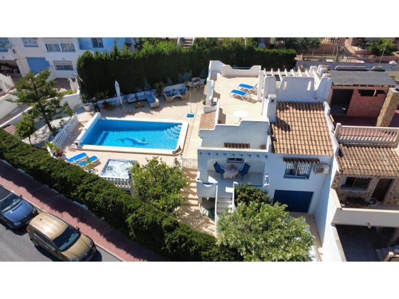 2 chambre Villa/Maison à vendre à Torrevieja avec garage - 420 000 € (Ref: 9846164)