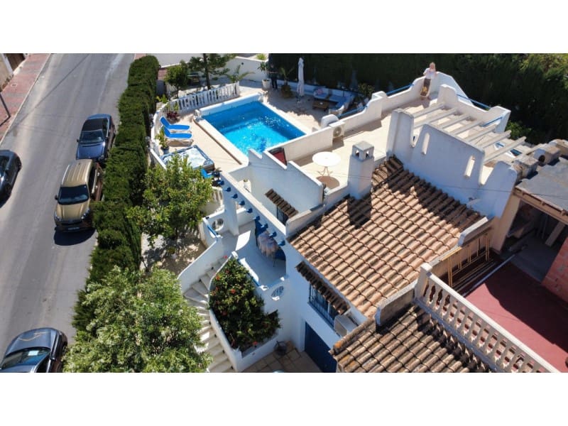 2 chambre Villa/Maison à vendre à Torrevieja avec garage - 420 000 € (Ref: 9846164)