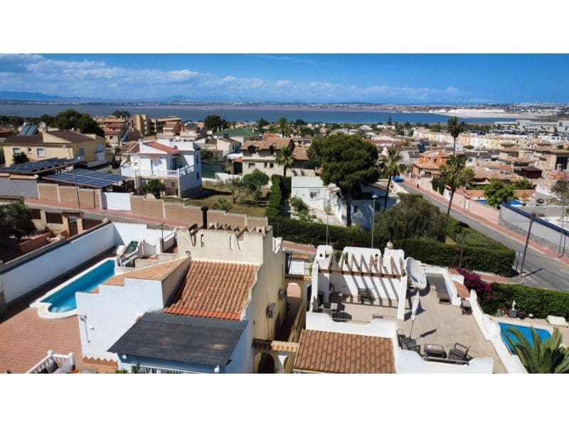 2 chambre Villa/Maison à vendre à Torrevieja avec garage - 420 000 € (Ref: 9846164)