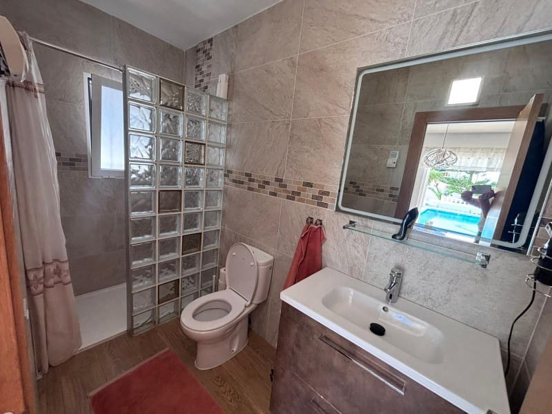 2 chambre Villa/Maison à vendre à Torrevieja avec garage - 420 000 € (Ref: 9846164)
