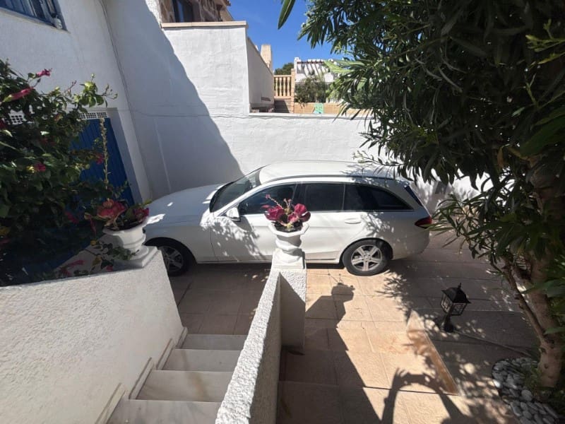 2 chambre Villa/Maison à vendre à Torrevieja avec garage - 420 000 € (Ref: 9846164)
